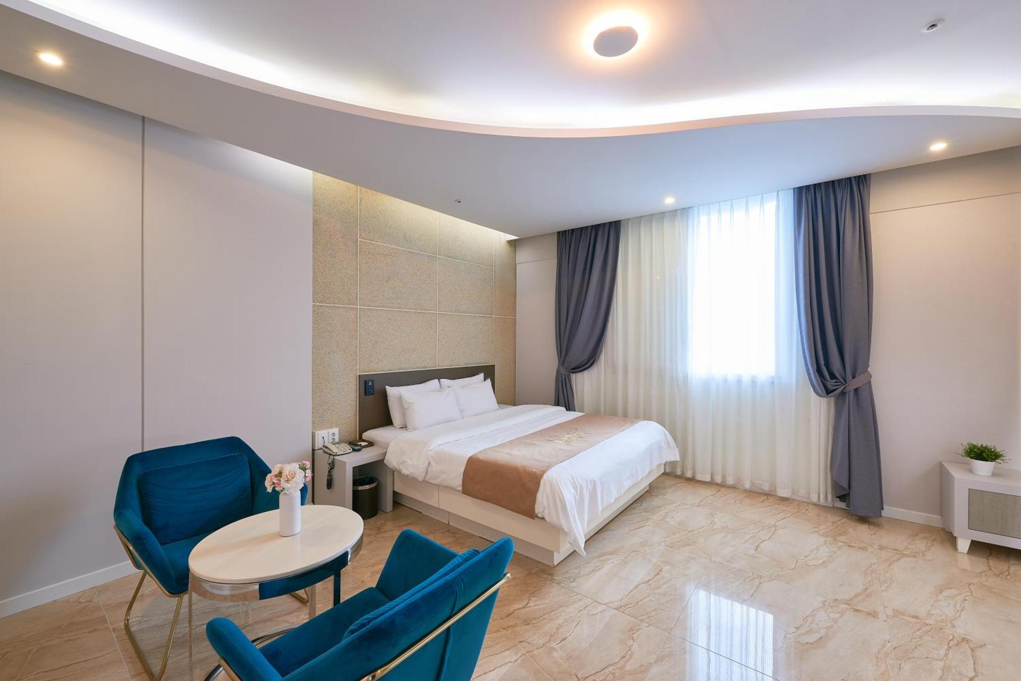 Dubai Hotel Gwangju Metropolitan City Exterior photo